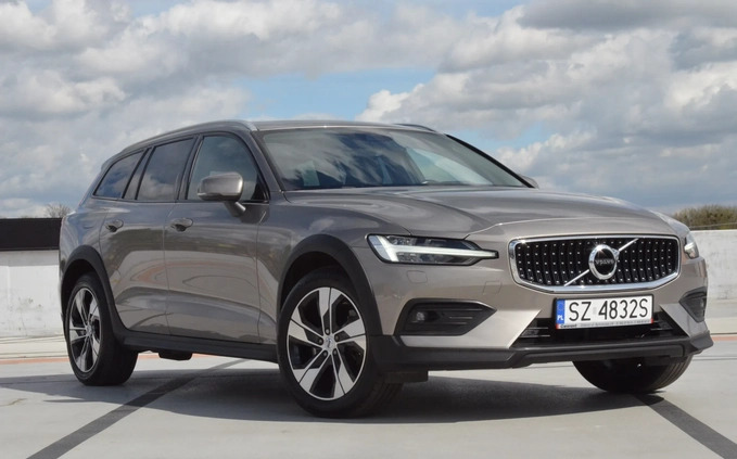 Volvo V60 Cross Country cena 135900 przebieg: 175000, rok produkcji 2021 z Zabrze małe 781